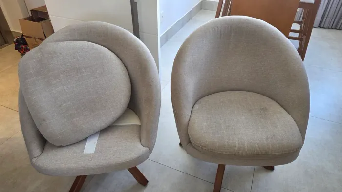 Par de poltronas giratórias - design moderno e aconchegante