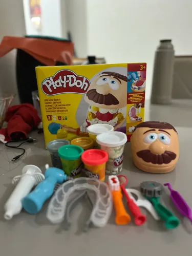 Brinquedo massinha play-doh