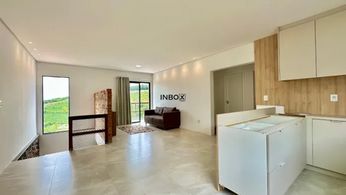 INBOX CIA IMOBILIÁRIA VENDE - CASA COM 2 DORMITORIOS EM MONTE BELO DO SUL.