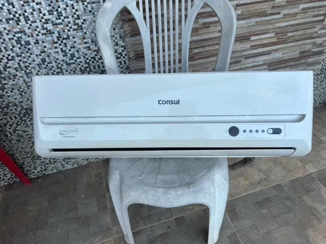 2 Ar-Condicionados Split Consul 9.500 BTUs - Para manutenção