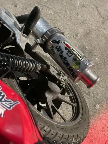 Boca 0 , Cano de moto