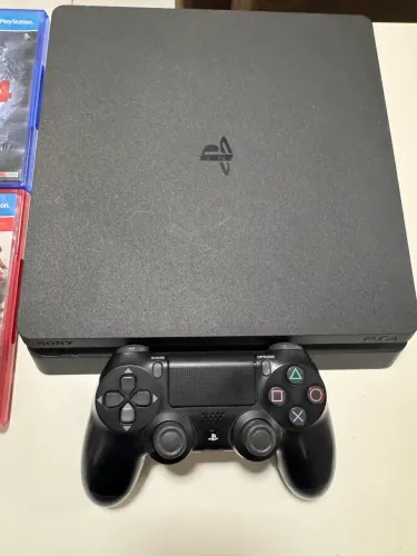 PS4 SLIM 1 TERA DESBLOQUEADO C/JOGOS FÍSICOS + JOGOS NO HD