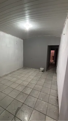 Aluga-se casa