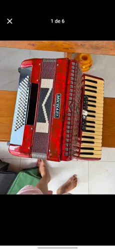 Vende-se uma sanfona 