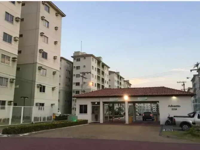 Apartamento térreo, com 2 quartos no Arboretto coroado para locação.