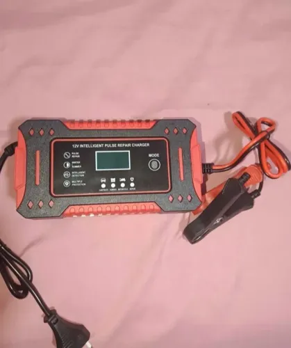 Carregador de bateria automotivo novo