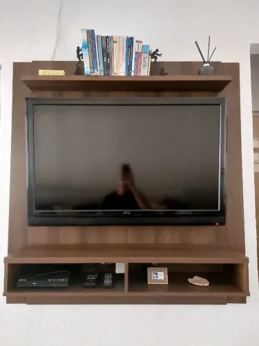 Painel com tv