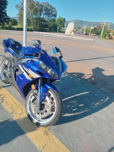 Yamaha R1 2006 - Apenas 12.700 Km (relíquia c/manual e chave reserva)