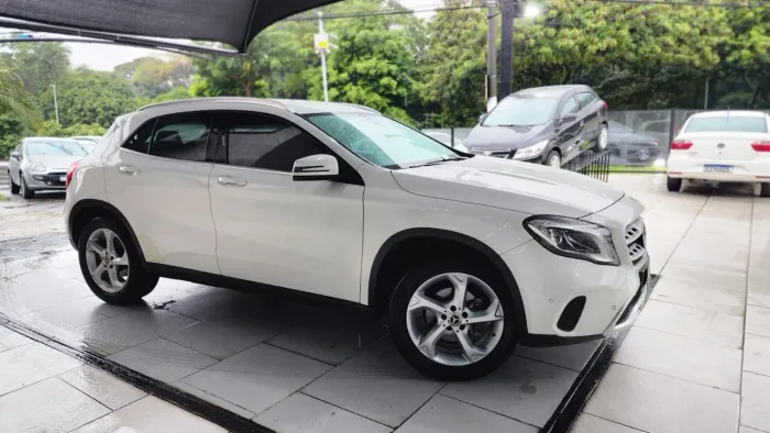 Mercedes-Benz GLA-200 GLA 200 Night 1.6. TB 16V Flex Aut. 2018
