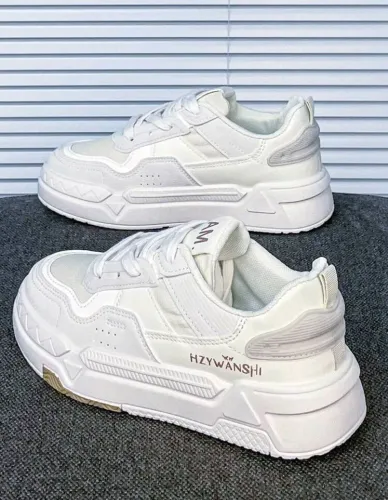 Tênis branco casual feminino