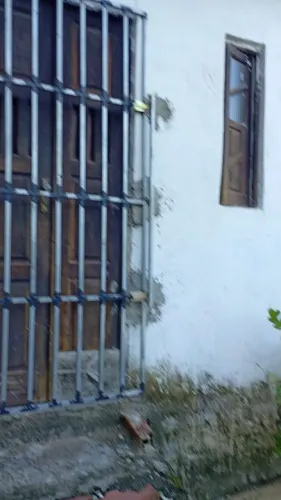 Vende se uma casa no entrocamento rua beta próximo a igreja adventista