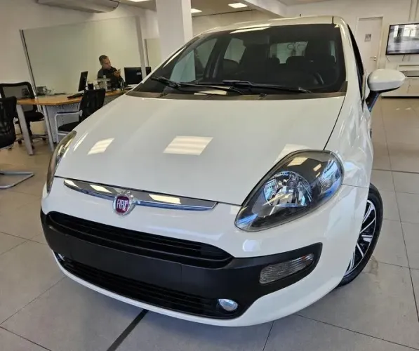 Fiat Punto Attractive 1.4 Fire Flex 8V 5P 2016