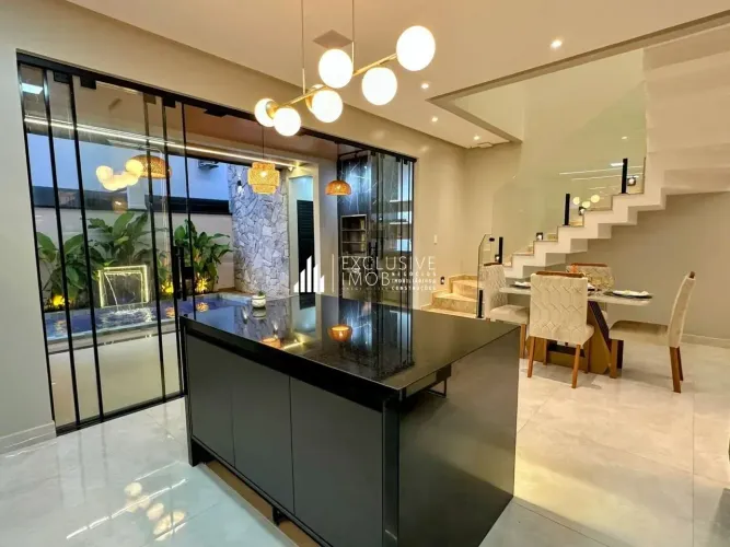 VILLE FRANÇA  CASA DE 158 METROS, 3 SUÍTES COM 4 BANHEIROS