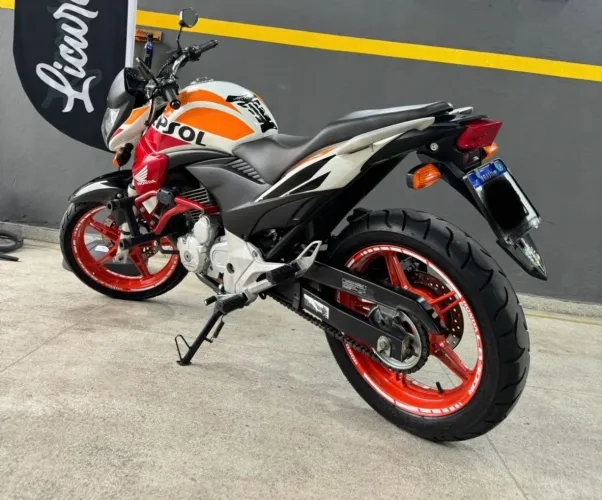 Repsol CB 300 Edição Limitada