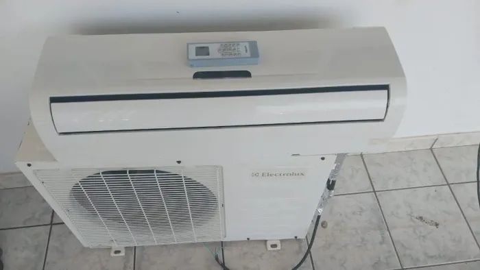 Ar condicionado Electrolux 12.000 btus convencional 220vts só ar sem instalação garantia