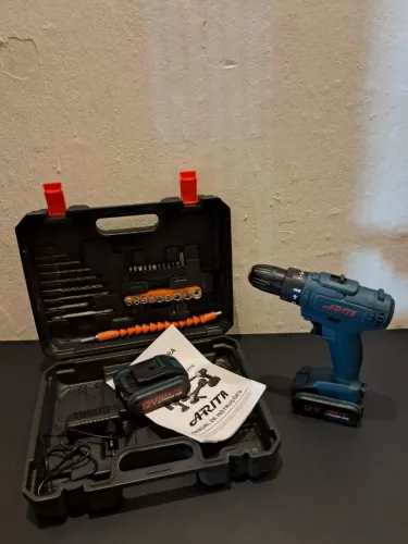 Promoção!!! Parafusadeira Arita Com 2 Baterias 12v + 30 Bits