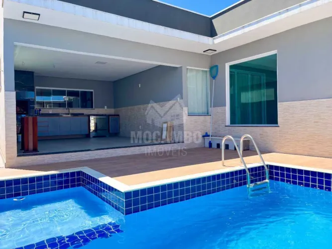 Casa de rua : / Residencial / Loteamento Quinta Da Boa Vista