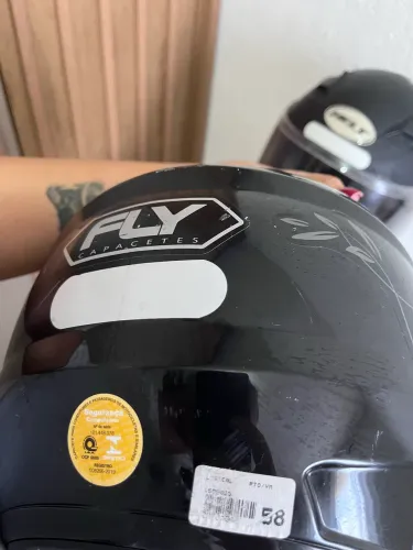 capacete helt, tamanho 58