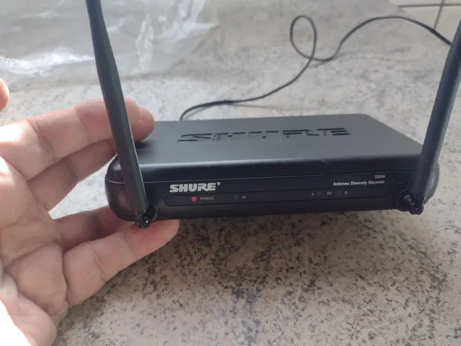 Microfone sem fio shure SVX4
