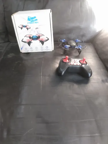 Drone na caixa Cyber Rex Aceitamos OLX PAY