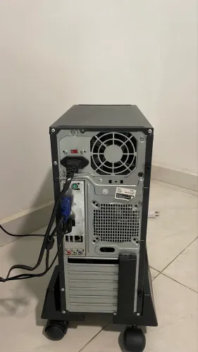 Vendo computador de escritório em ótimo estado para uso