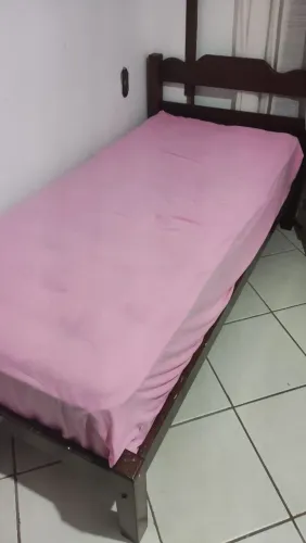 Cama solteiro madeira maciça + colchão
