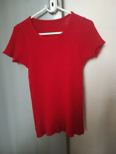 Diversas blusas , em ótimo estado de conservação 