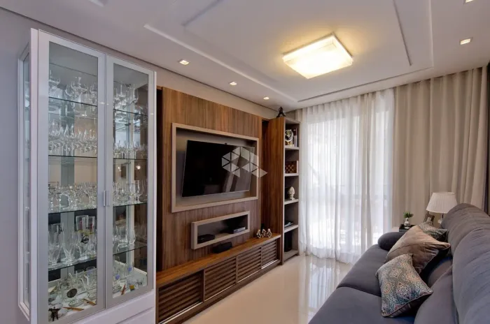 APARTAMENTO MOBILIADO COM 2 QUARTOS SENDO 1 SUÍTE SACADA COM CHURRASQUEIRA PISCINA E HOBBY