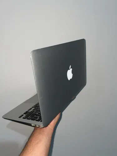 MacBook Air 11" Early 2014 | SSD 1TB | 4 GB RAM | i5