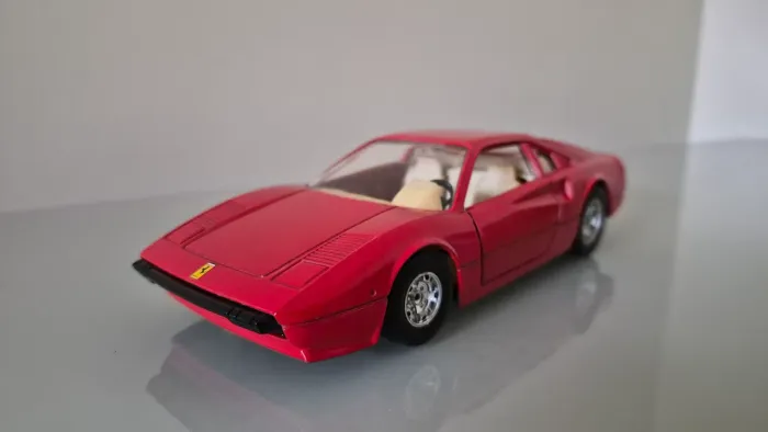 Ferrari 308 GTB made in Italy Burago 1:24<br>