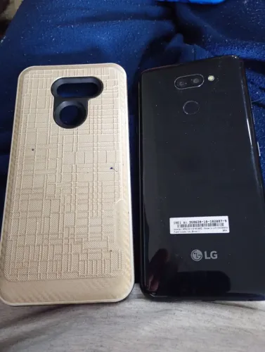 Vendo Celular LG (K40S), semi-novo