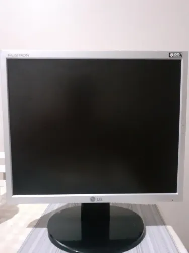 Monitor LCD 17 polegadas lG