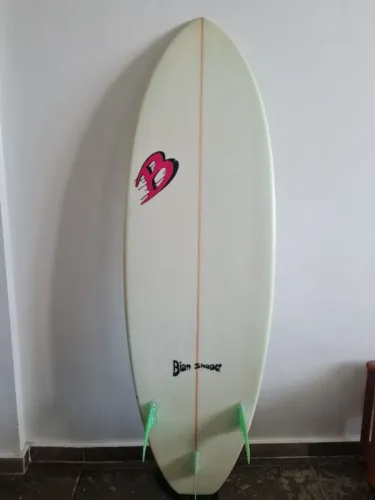 PRANCHA 5,8 COM EXCELENTE TAMANHO E LITRAGEM PARA QUEM QUER EVOLUIR NO SURF!