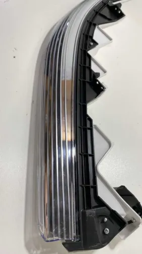 REFLETOR LED FAROL Corolla Cross DIREITO 