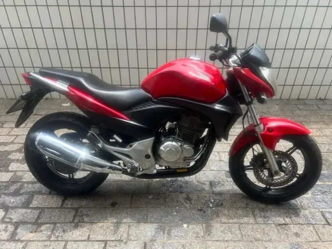 Honda CB 300 impecavel super nova.