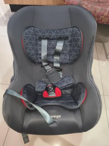 Cadeirinha de carro Voyage Status 8018 até 25kg