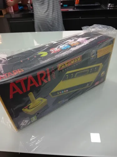 Atari 2600 + Pacman Edition
