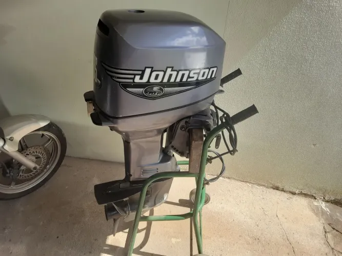 Motor de popa 35 hp Johnson 3cc ótimo 