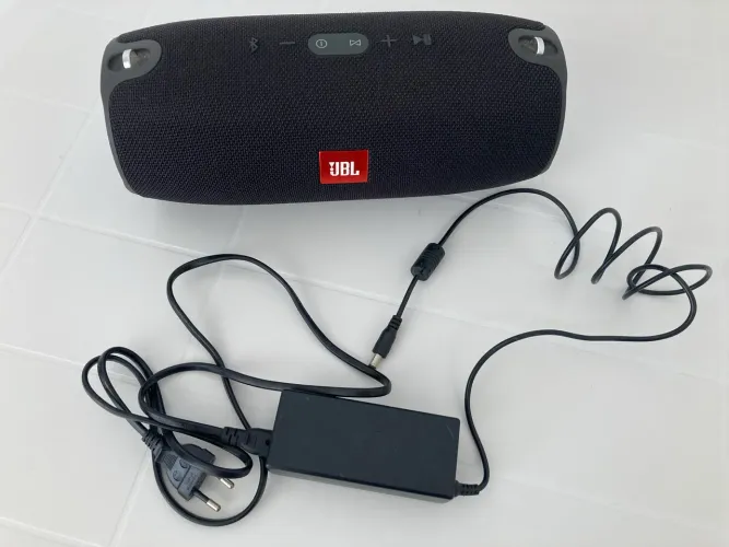 Caixa JBL Extreme