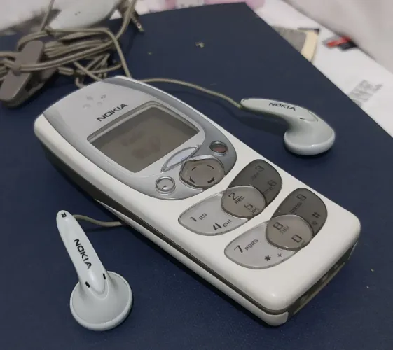 Nokia 2300 branco celular antigo rádio fone original