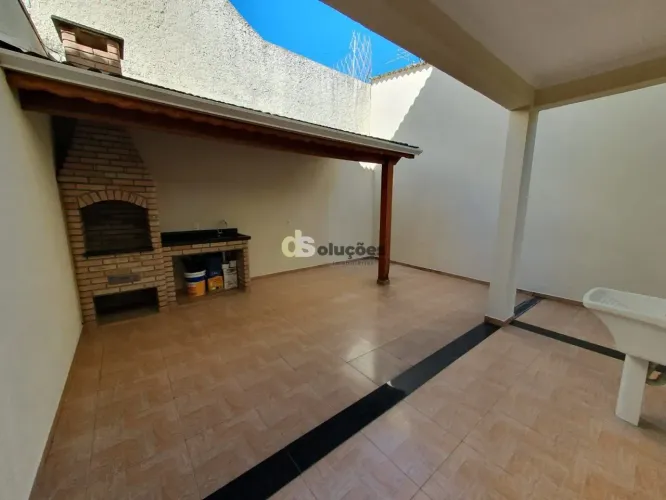 Sobrado para Venda e Locação no Jardim Virginia Bianca | 200 m², 3 Suítes, Espaço Gourmet,