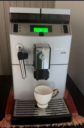 Máquina de Café Expresso Italiana Automática Saeco Lirika 