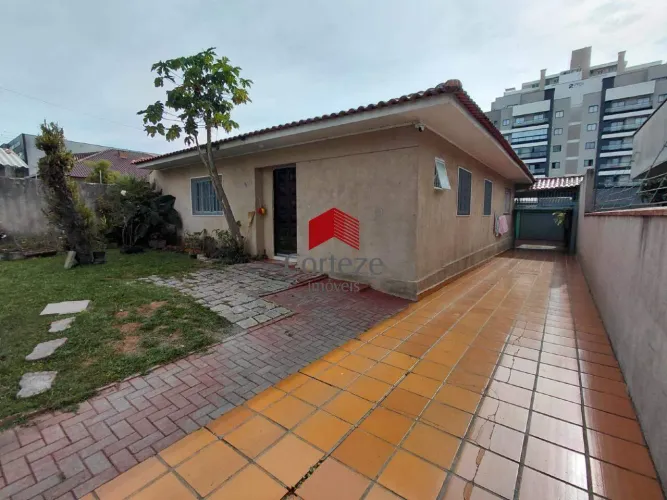Casa comercial com 246,07m² , para aluguel, no bairro São Pedro em São José dos Pinhais