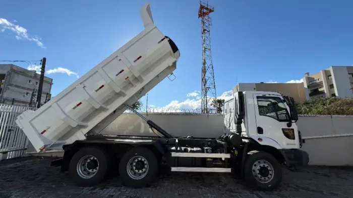 Ford Cargo 2629 - 6x4 Traçado - 2019 - 79.212 km - Basculante - Excelente estado - 2o.dono