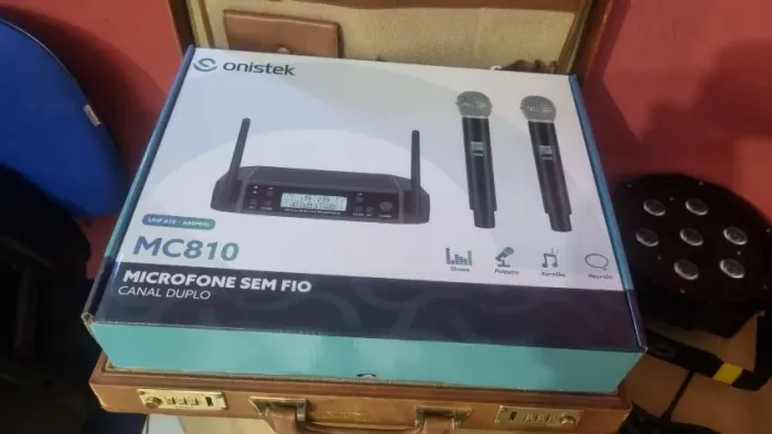 2 Microfones sem fio - MC810 Canal Duplo
