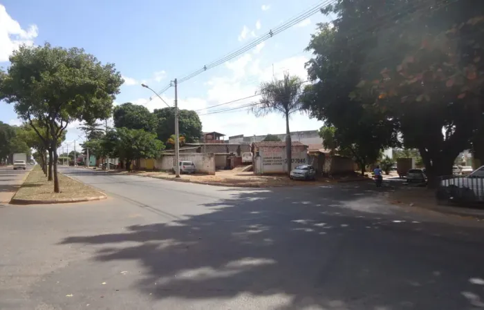 ÁREA COMERCIAL  SETOR SANTOS DUMONT