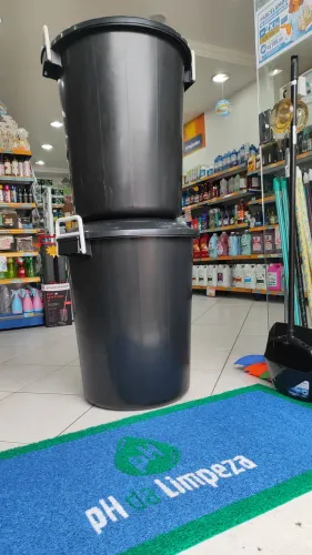 Cesto Lixeira 109L com trava 