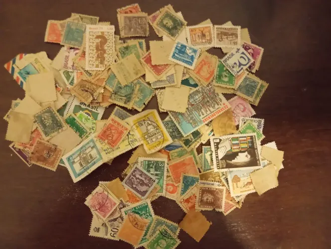 Lote de selos antigos 130 unidades para coleção ou decoração 