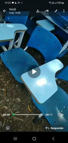 Vendo carteiras escolares 