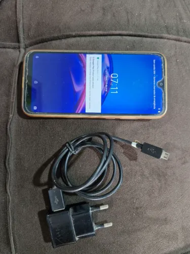 Celular moto. e6s 32 gb